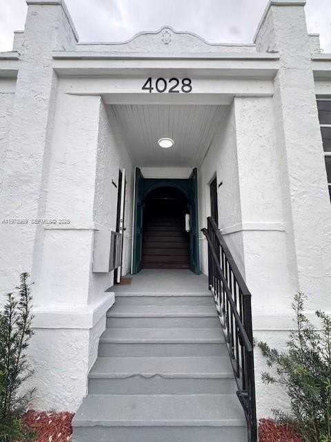 4028 Sw 11th St #4AMADRID - Photo 2 of 9