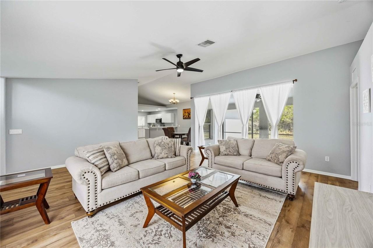 1360 Nora Ln - Photo 7 of 33