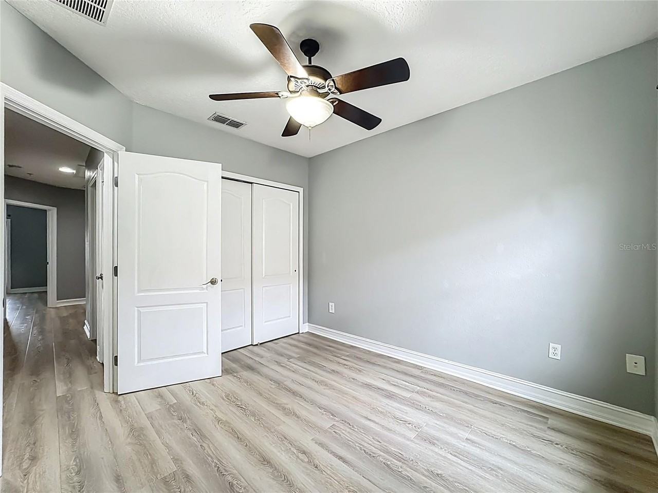 3805 Messina Dr - Photo 4 of 37