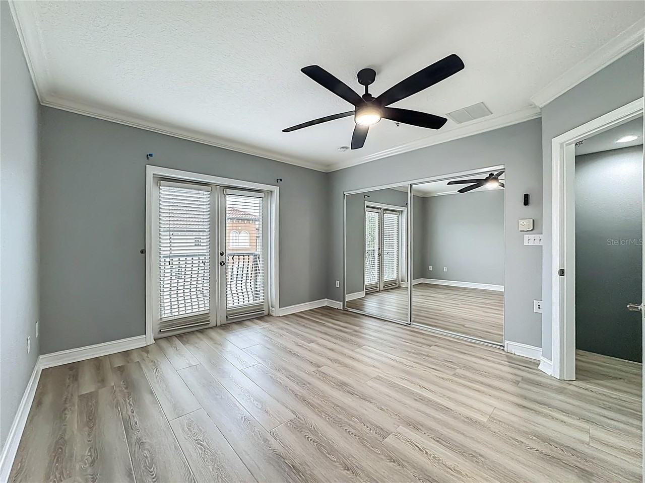 3805 Messina Dr - Photo 6 of 37