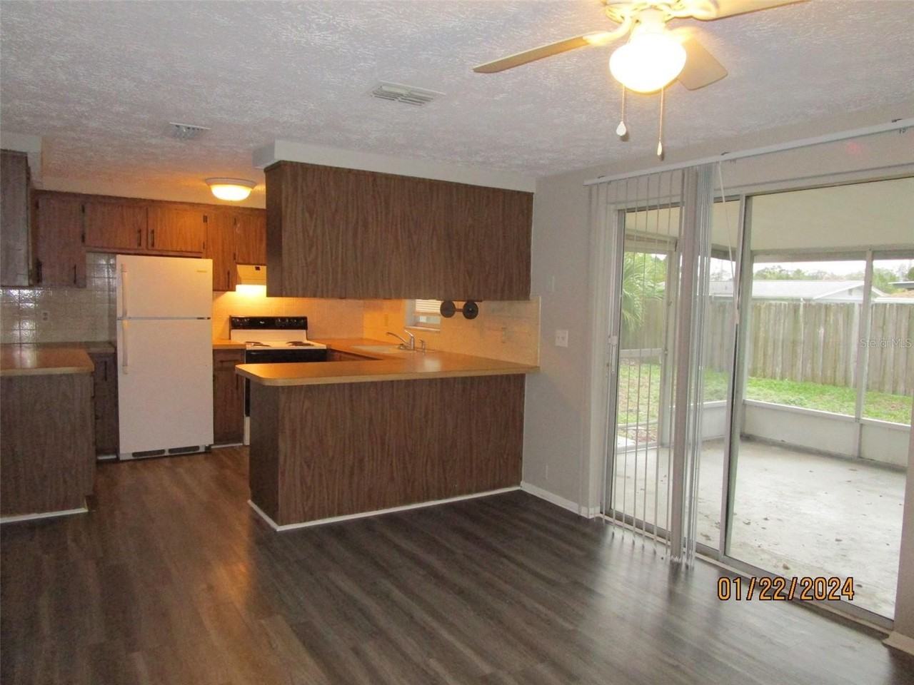 8947 Cairo Ln - Photo 7 of 16