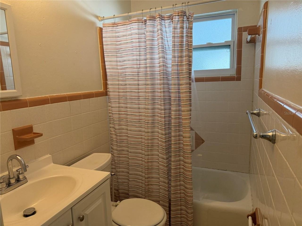 817 Margo St - Photo 7 of 14