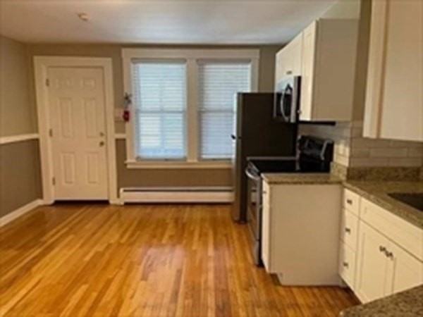 333 Oak Hill Rd Apt 2r - Photo 2 of 12