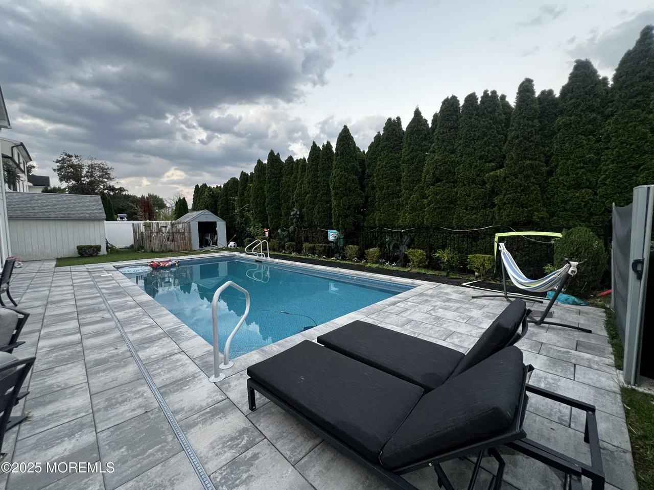 799 Bowyer Ave - Photo 2 of 33