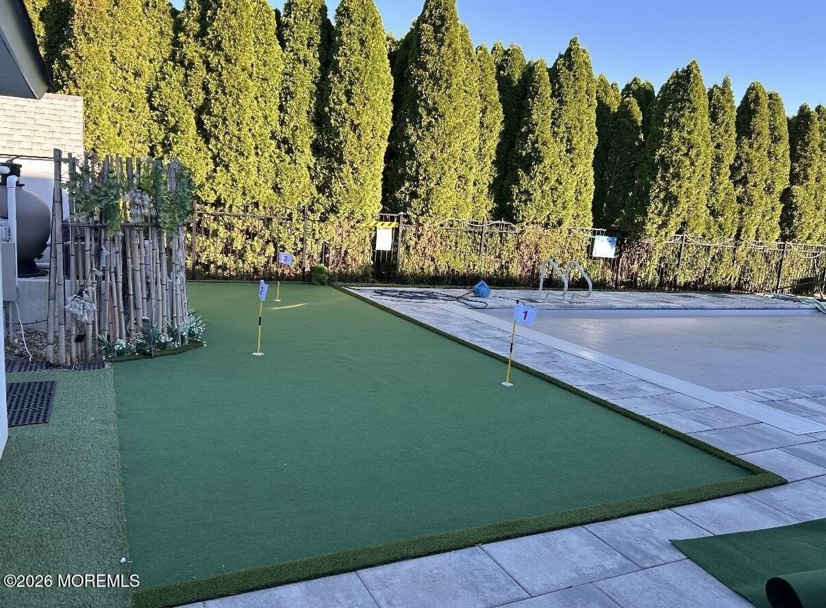 799 Bowyer Ave - Photo 5 of 33