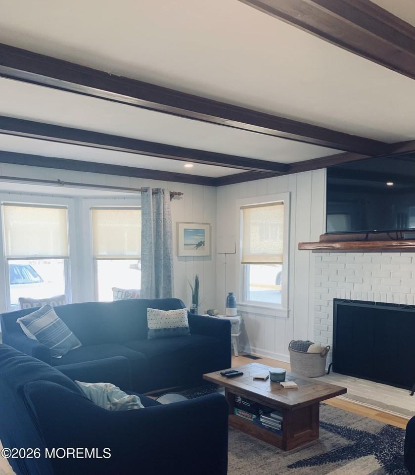 108 Kupper Dr - Photo 3 of 17