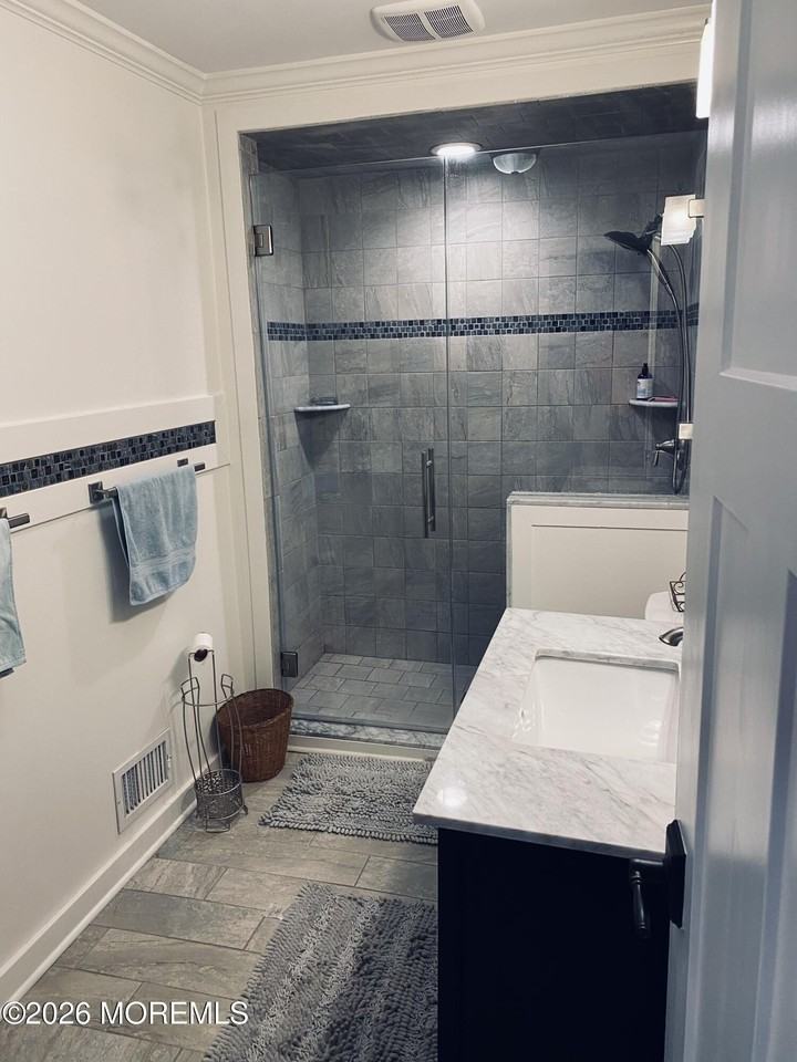 108 Kupper Dr - Photo 7 of 17