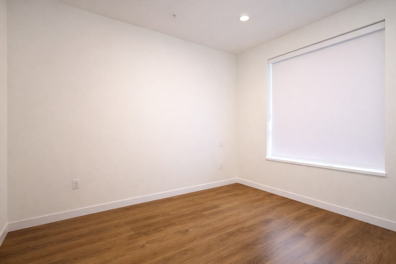 27254 Aldergrove Town Centre Dr #504 - Photo 5 of 9