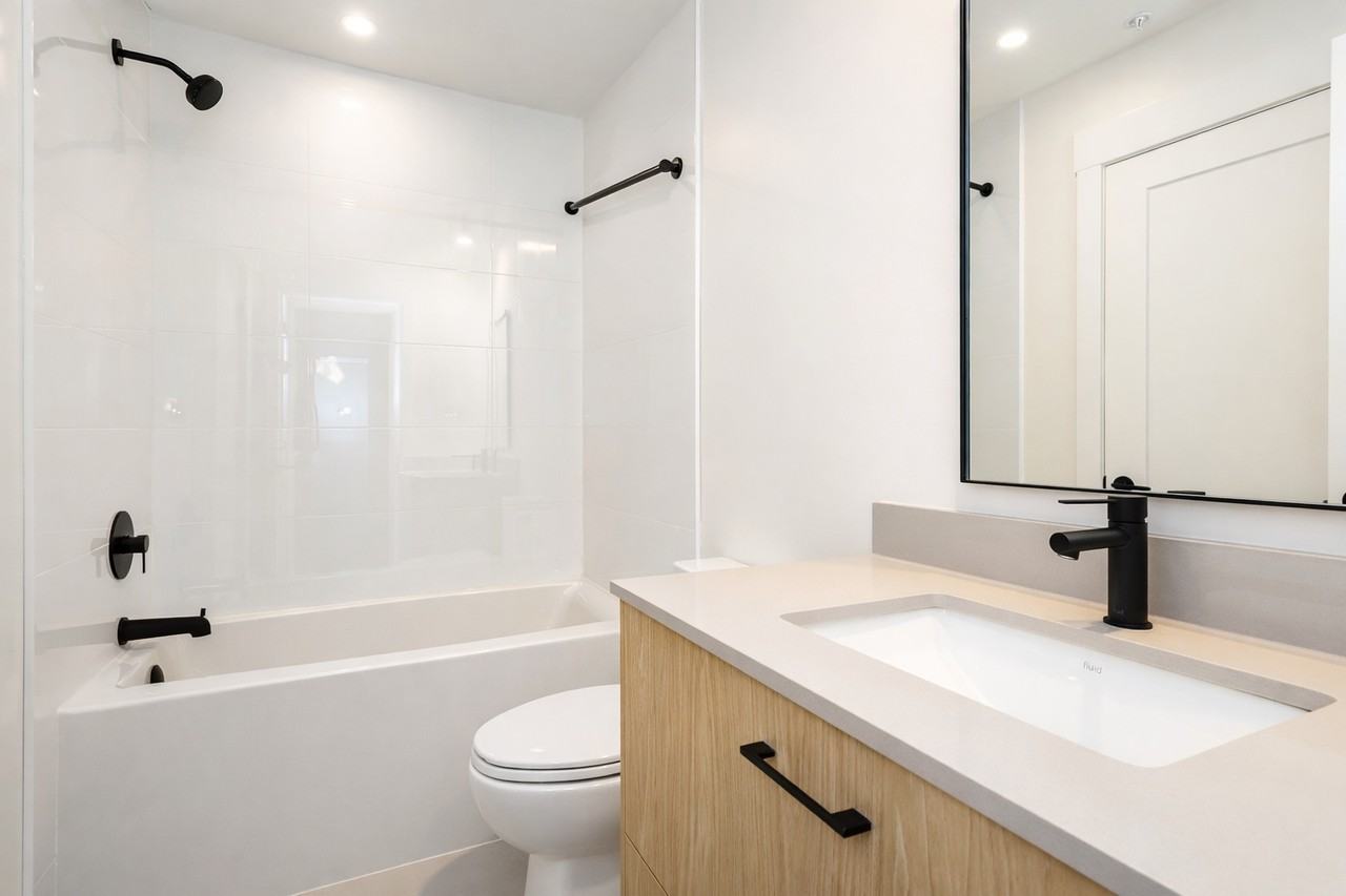 27254 Aldergrove Town Centre Dr #504 - Photo 7 of 9