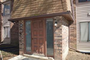 featured image of 255 E Court Of Shorewood Apt 8 #Apt 8