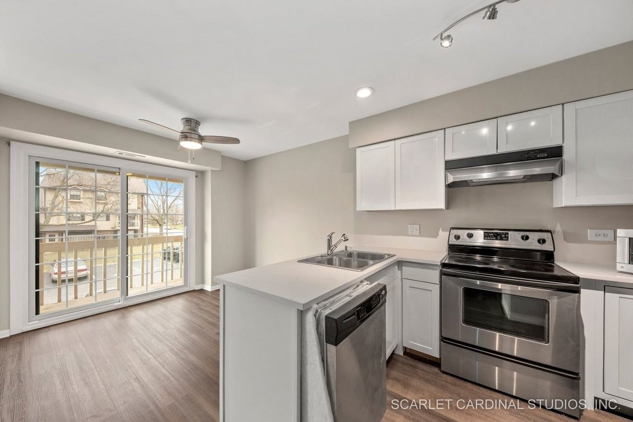 1482 W Jefferson Ave Unit D - Photo 5 of 11