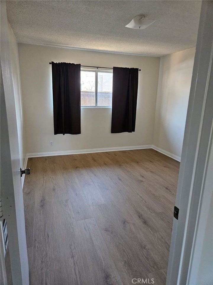 124 W Cherry Ave - Photo 4 of 7