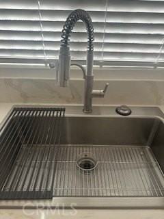 2833 Winter St - Photo 3 of 5