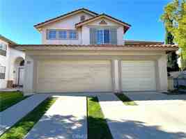 featured image of 4525 Torrey Pines Dr