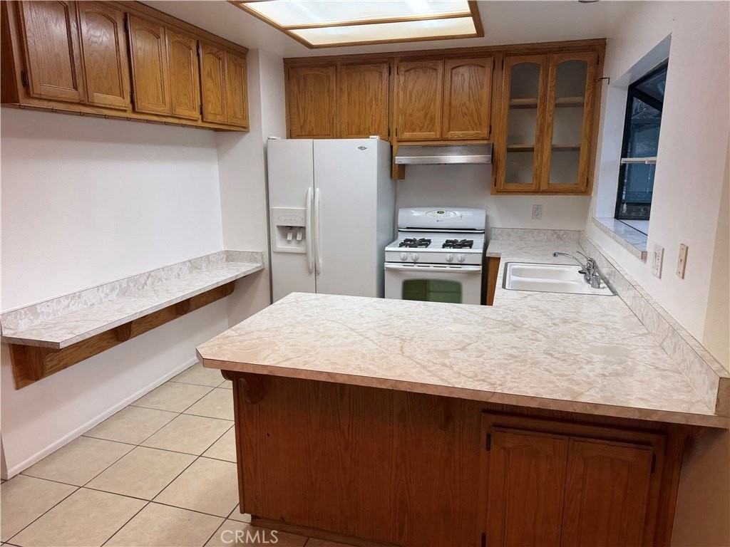 28282 Larchmont Ln - Photo 5 of 9