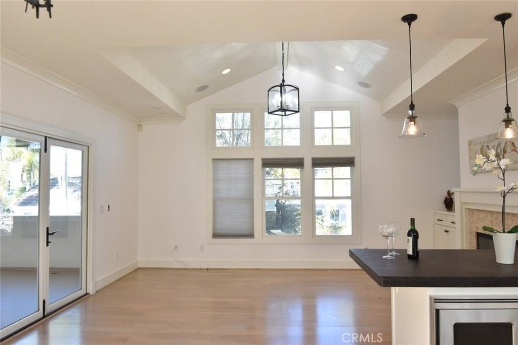 2521 2nd Ave - Photo 3 of 40