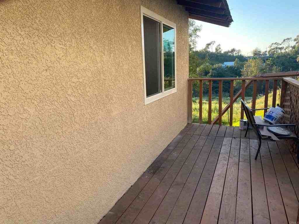 2319 Ridgeway Dr - Photo 3 of 17