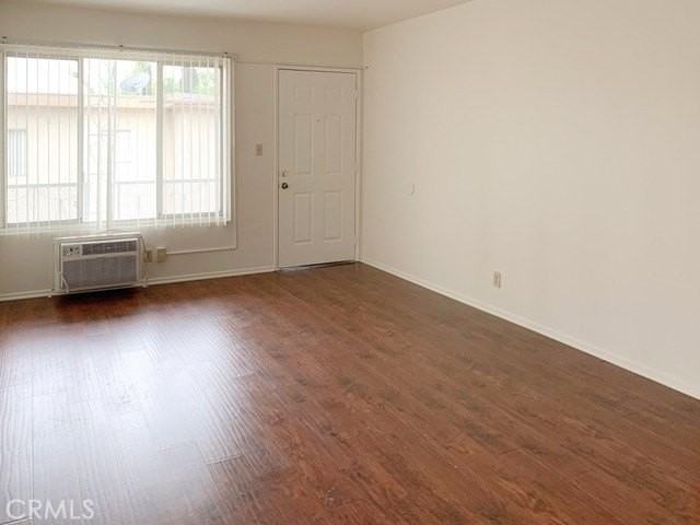 913 Mariposa St #9 - Photo 3 of 10