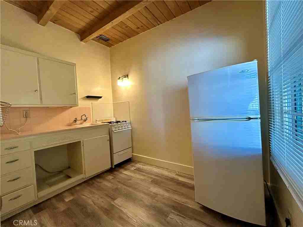 440 Atascadero Rd #4 - Photo 3 of 6