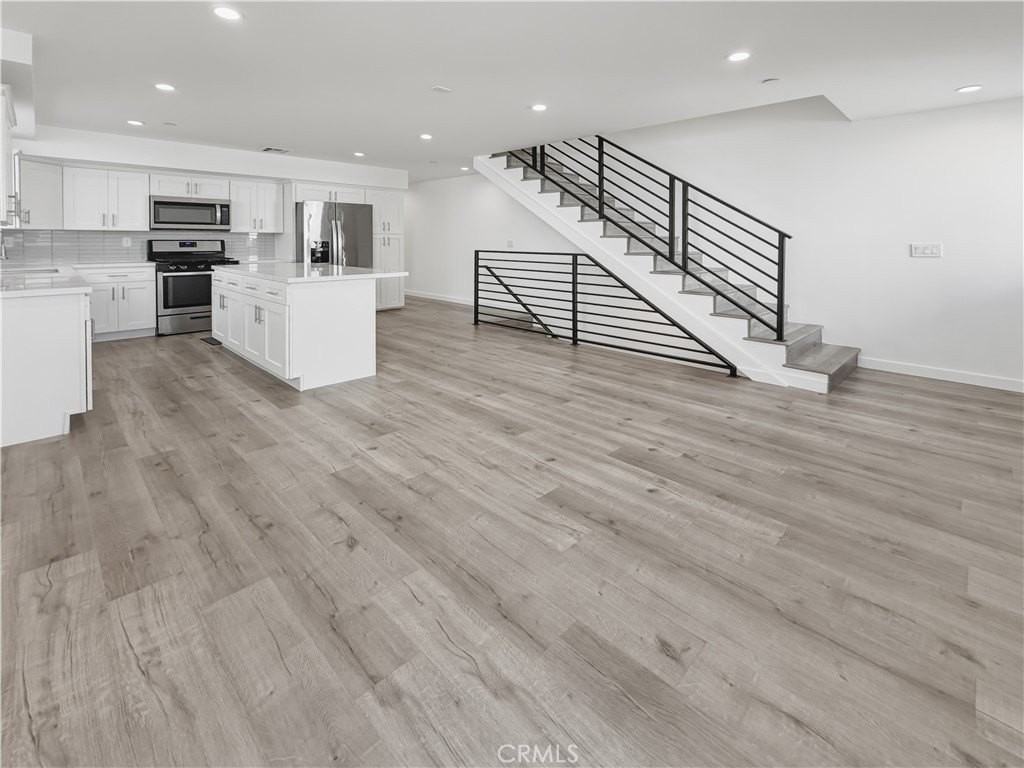 10918 Hesby St - Photo 3 of 27