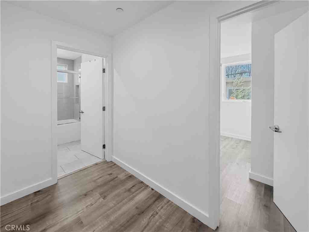 10918 Hesby St - Photo 6 of 27