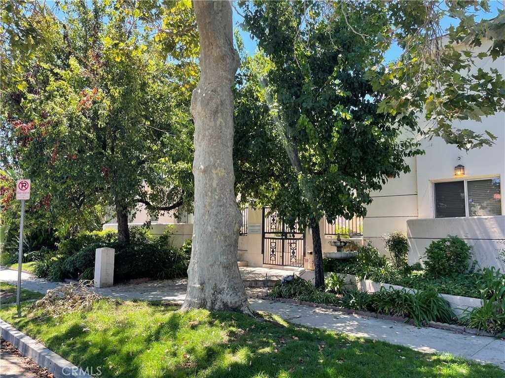 5107 Coldwater Canyon Ave #4 - Photo 2 of 50