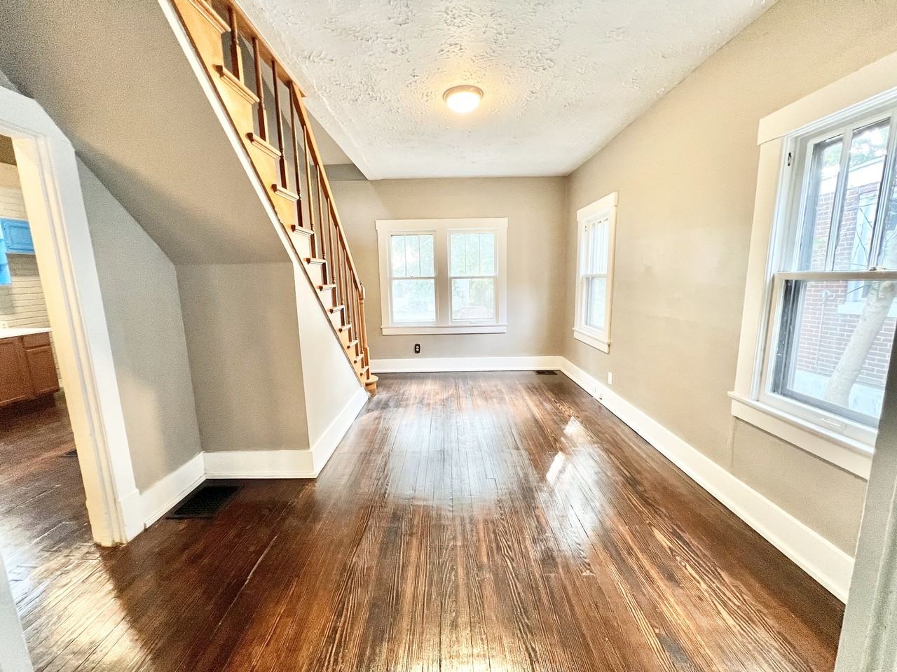 833 S 41st St #1 - Photo 3 of 14