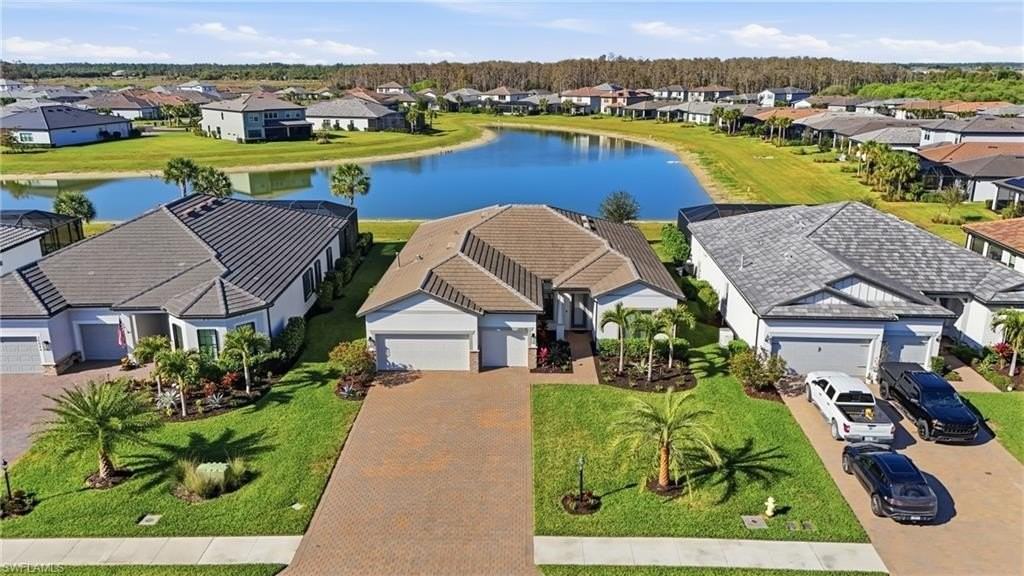 20040 Hartford Blvd - Photo 2 of 34