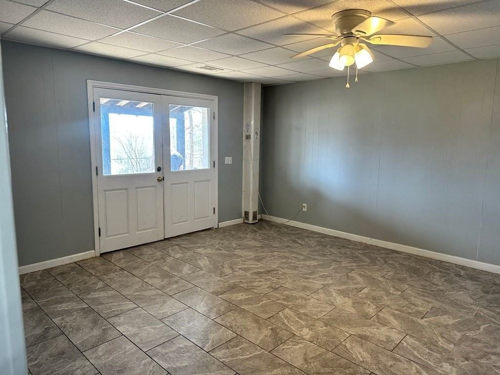 236 Logan Cir - Photo 3 of 17