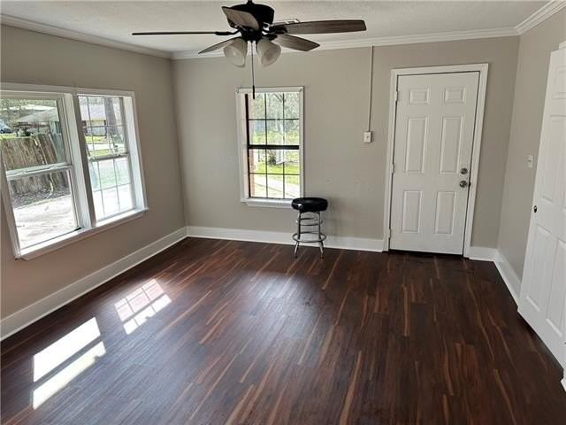 2708 Lincoln Ave - Photo 3 of 8