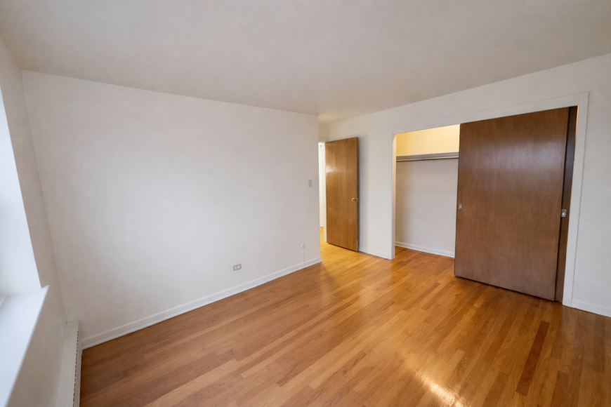 2027 W 111th St - Photo 5 of 7