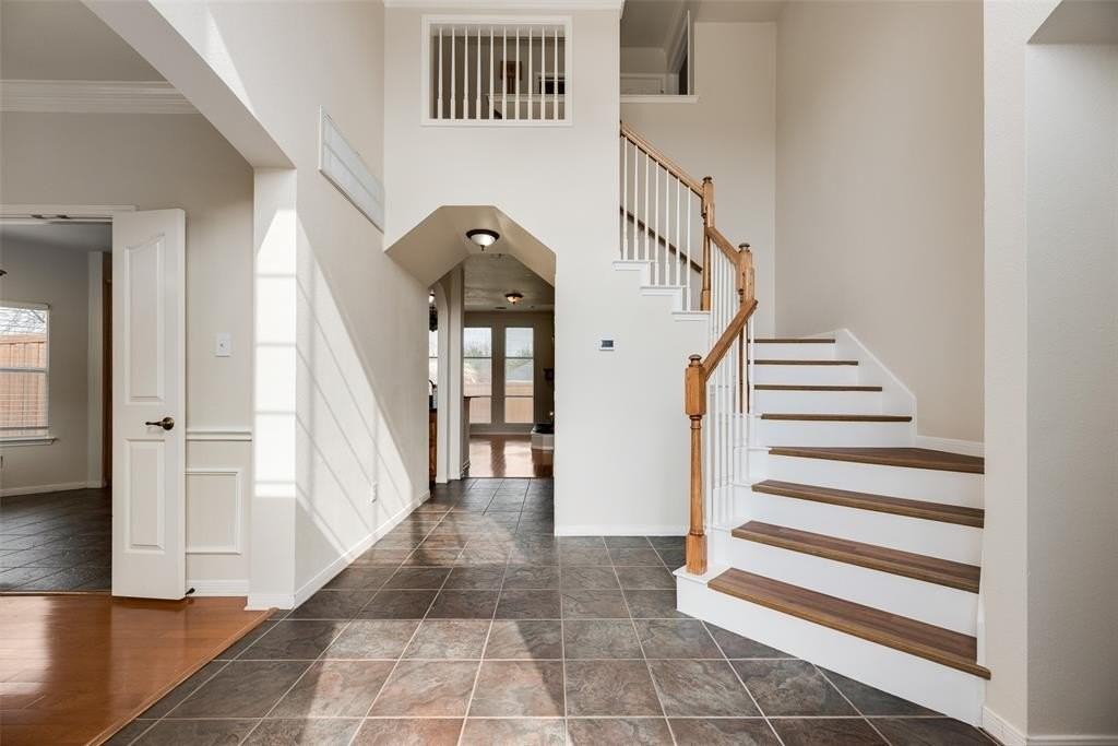 7616 Jennifer Ln - Photo 7 of 33