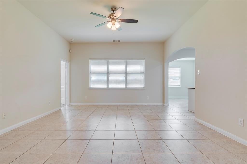 13033 Tobin Dr - Photo 4 of 13