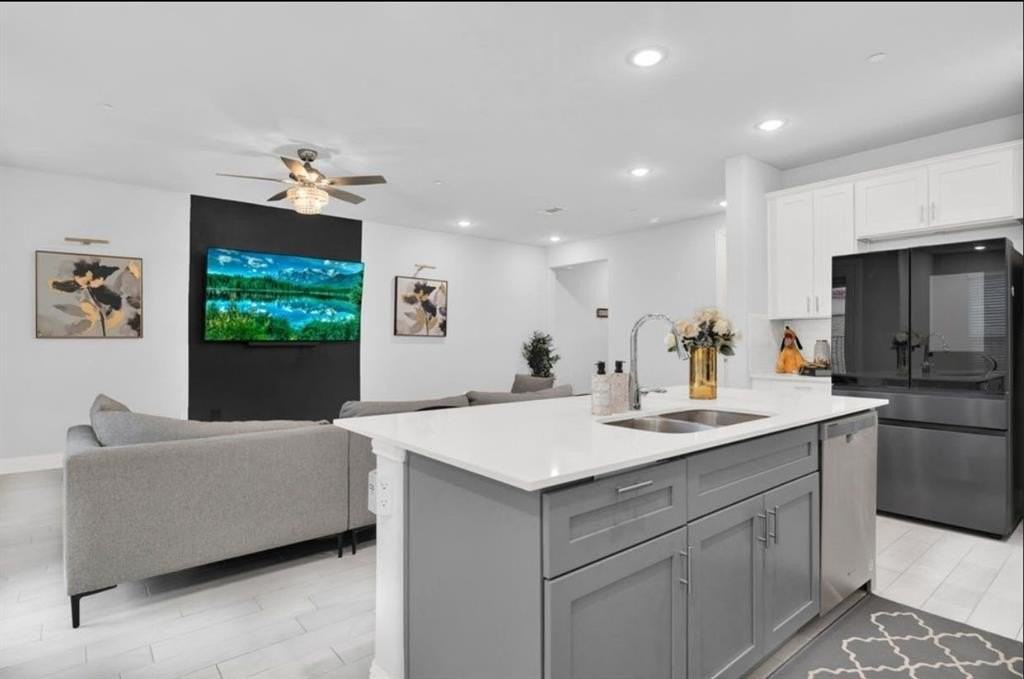 525 Teton St - Photo 5 of 23