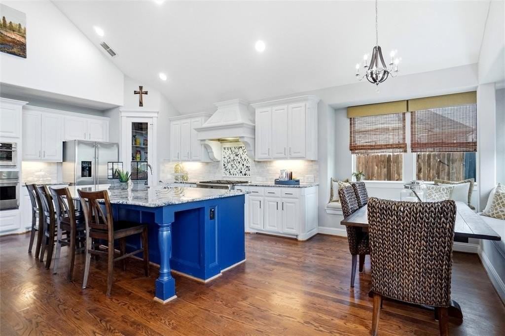 4007 Barlow Ct - Photo 6 of 33