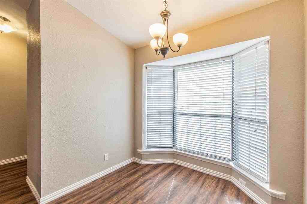 1213 Wyndham Dr - Photo 6 of 17