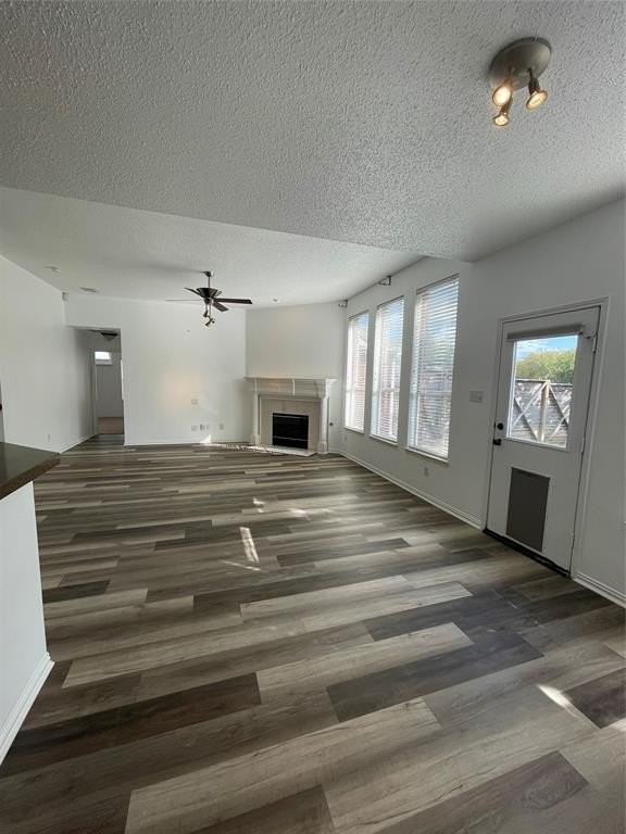 9701 Spring Dr - Photo 4 of 18