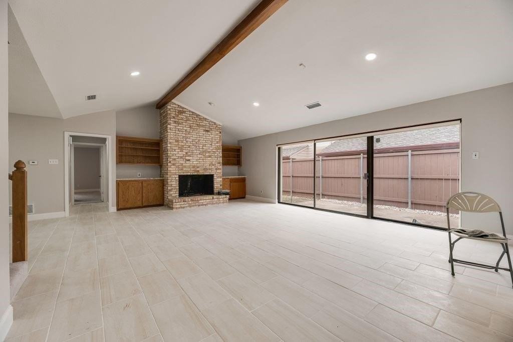 7106 Casablanca Ct - Photo 4 of 18