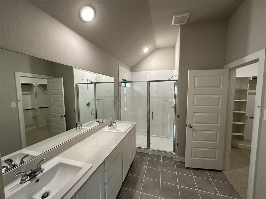 109 Lavender St - Photo 7 of 15