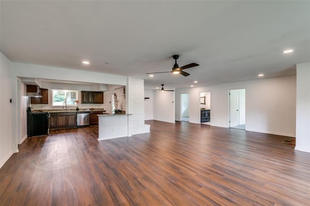 977 Green Castle Dr - Photo 2 of 25