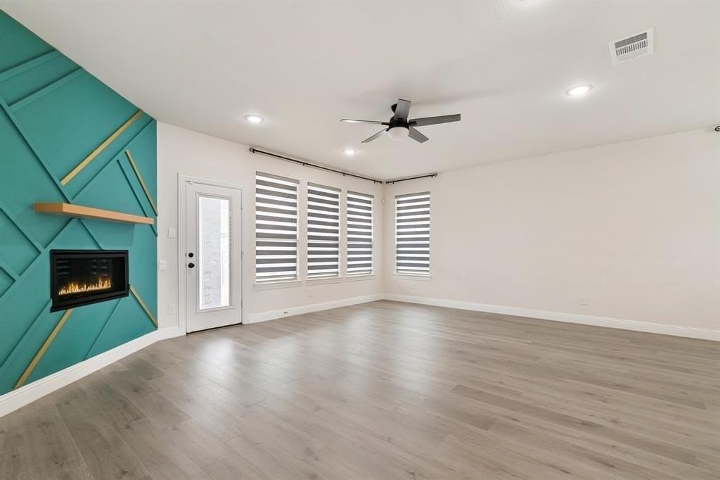 7636 Cherry Blossom Ln - Photo 7 of 34