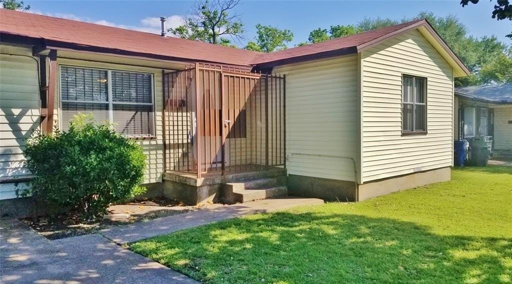 12116 Hoblitzelle Dr - Photo 5 of 30