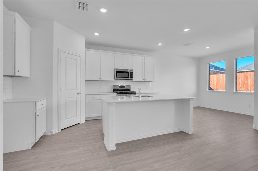 1309 Lazy Grove Dr - Photo 7 of 28