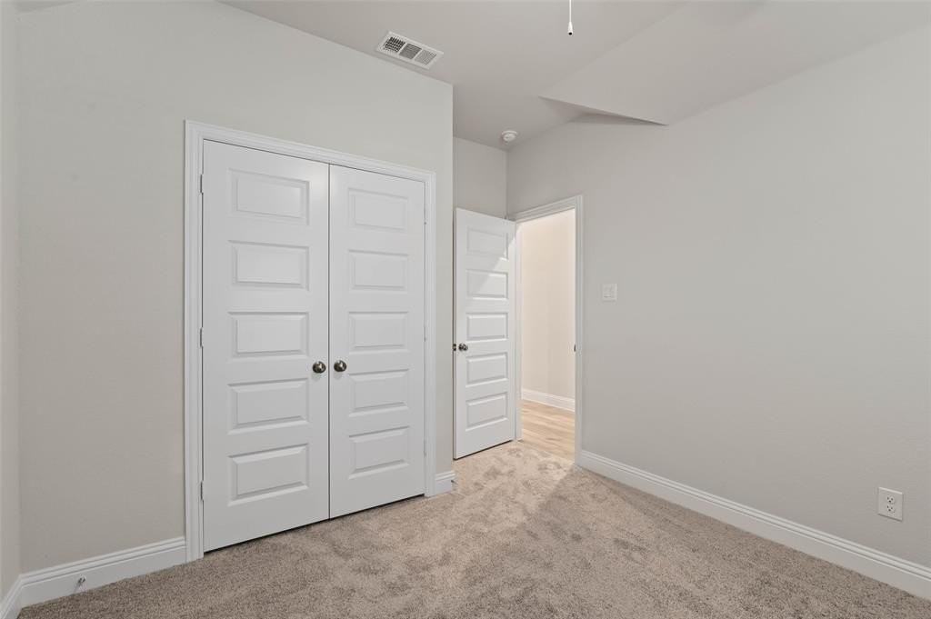 220 Fire Rock Dr - Photo 4 of 19