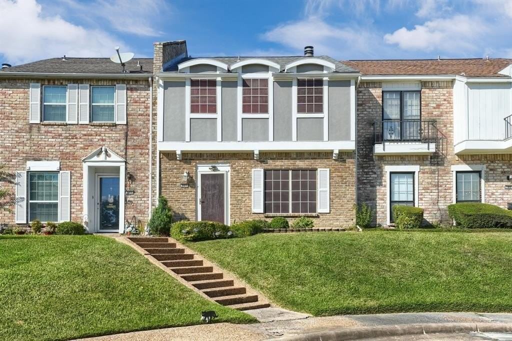 607 Trailwood Ct - Photo 2 of 28