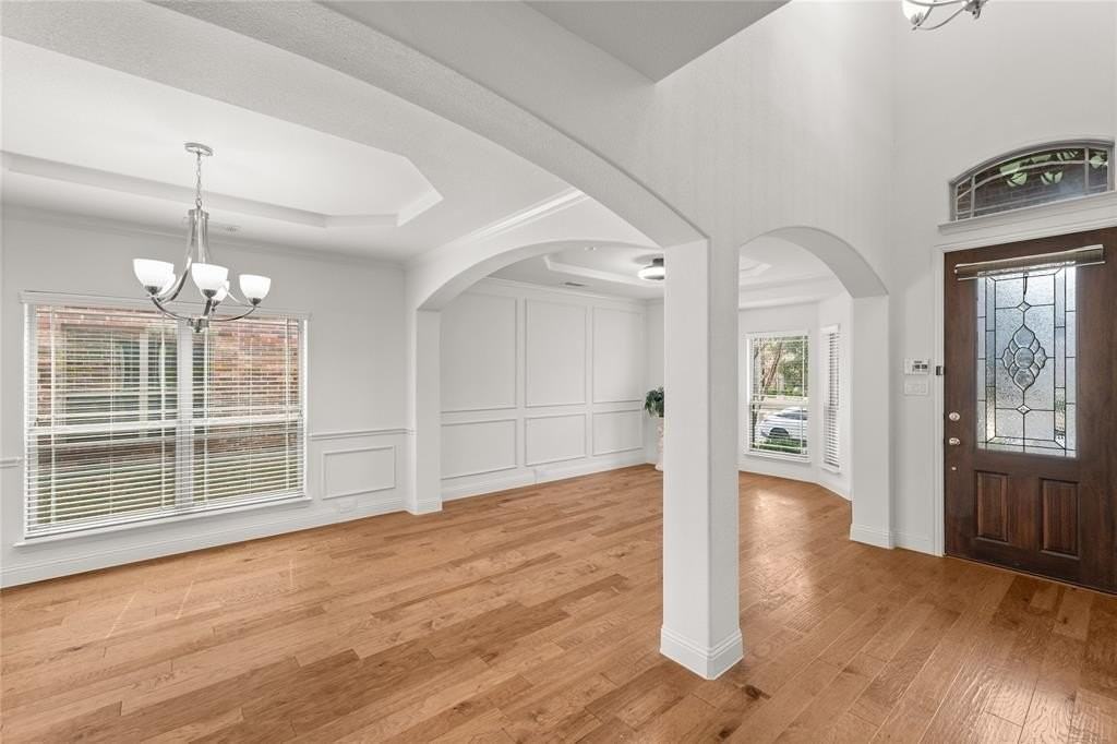 14132 Steadman Dr - Photo 3 of 40