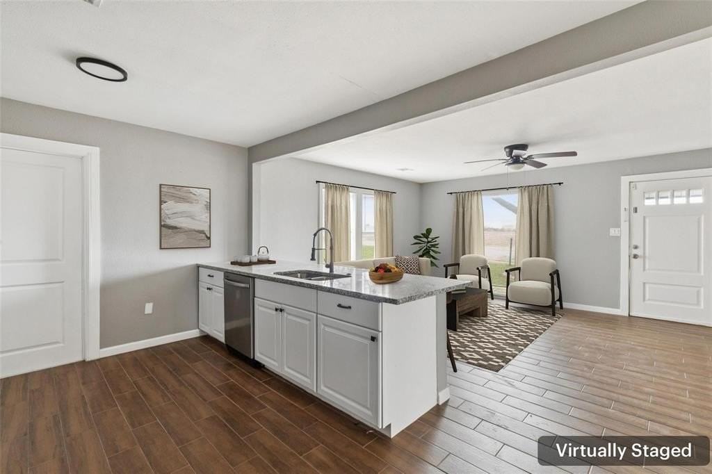 410 Ayres St - Photo 7 of 15