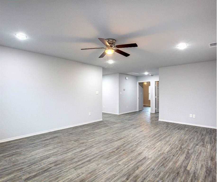 800 Sycamore St - Photo 4 of 8