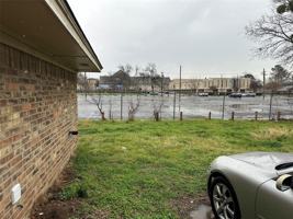 featured image of 210 W 4th St