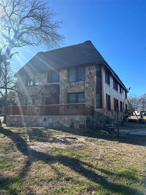 2260 Hemphill St - Photo 2 of 16